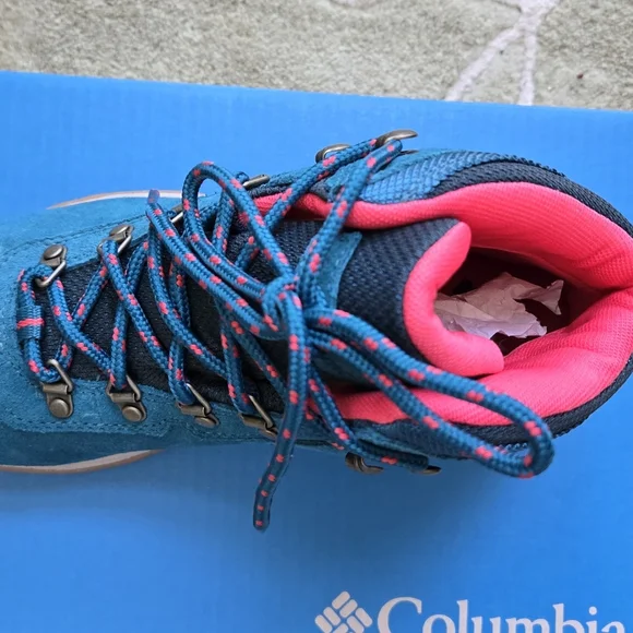 Columbia Teal and Pink Outdoor Boots Nwt - Picture 7 of 8